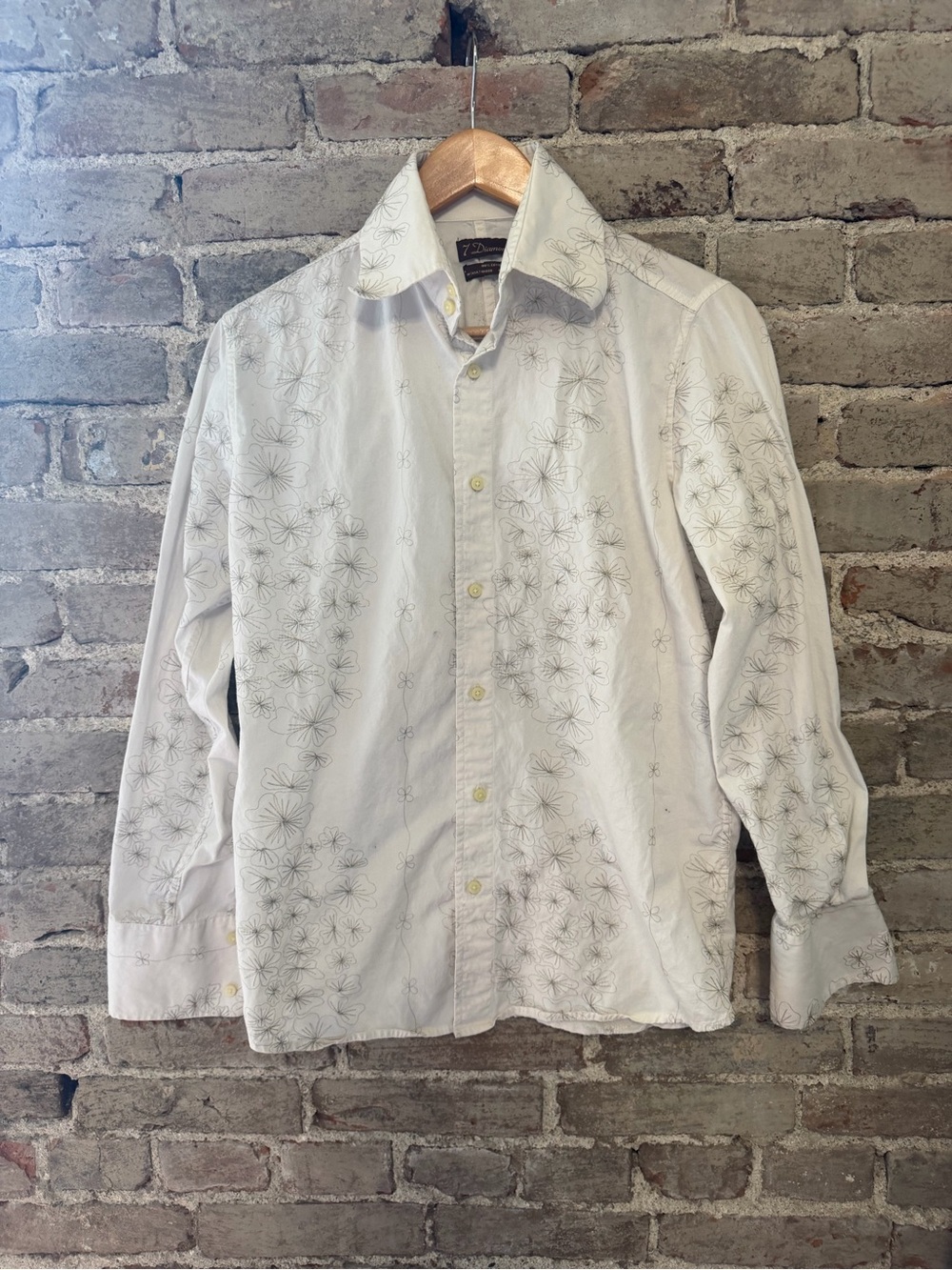 7 Diamonds White Button-Down Shirt with Gray Floral Sketch